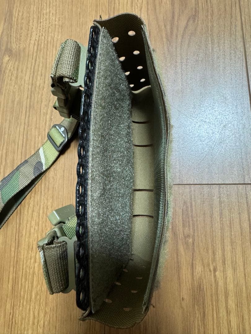 実物　VOLK TACTICAL GEAR LEG RIG