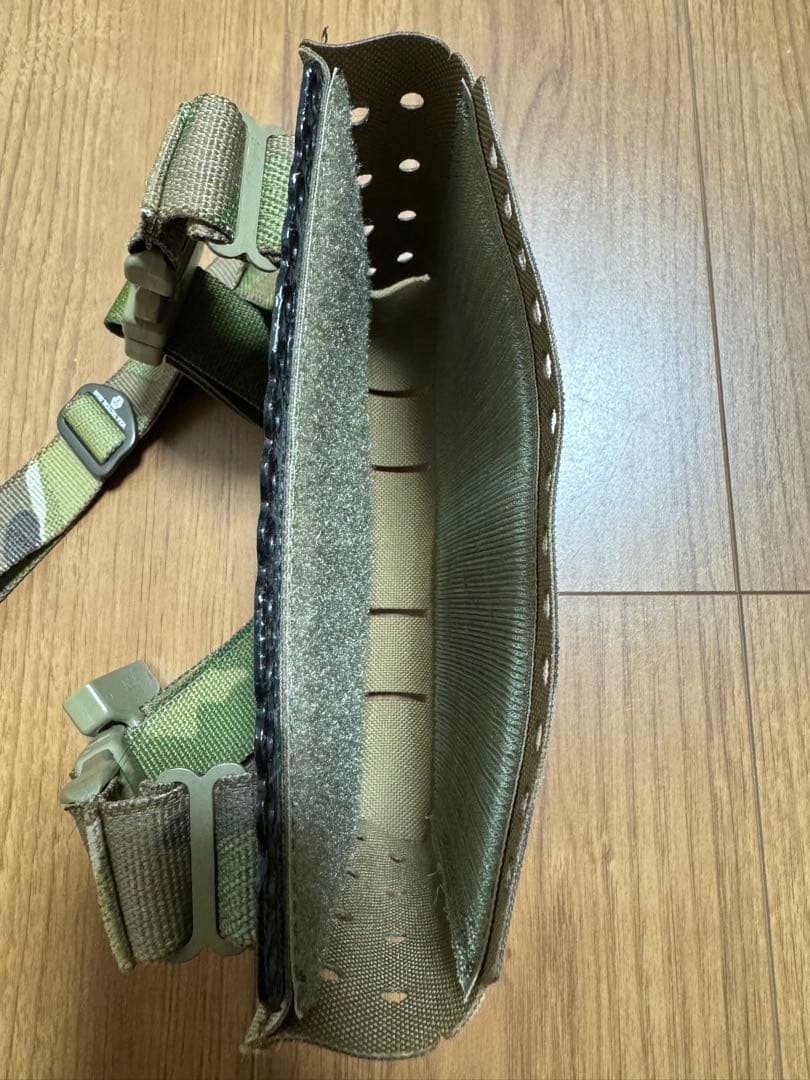 実物　VOLK TACTICAL GEAR LEG RIG