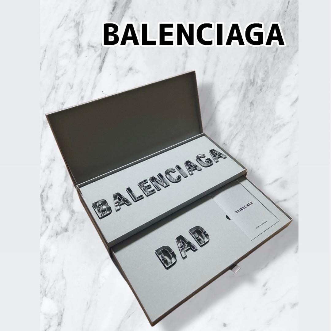 BALENCIAGA バレンシアガ バレンタイン ギフト クッキー型 非売品