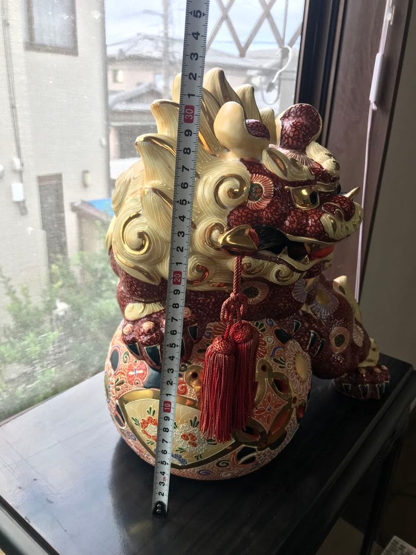 九谷焼 八幡窯 須栄義 刀咥 玉乗り獅子 高さ34cm