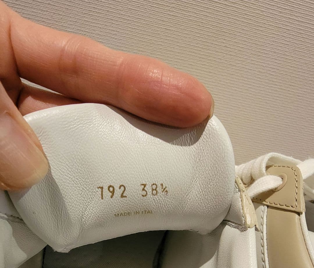 【美品・お値下】 プラダ ダウンタウン ボールド レザー スニーカー