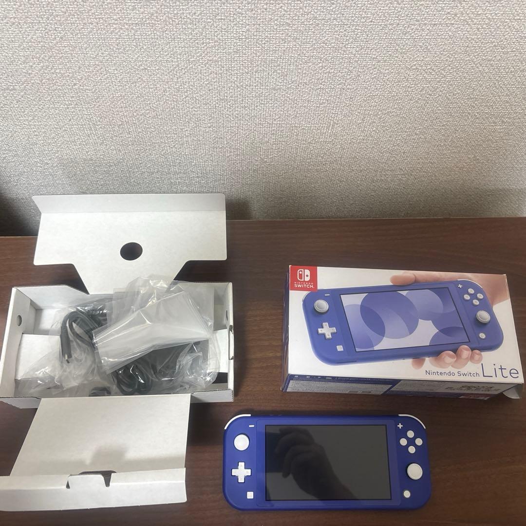 Nintendo Switch Light スイッチ ライト