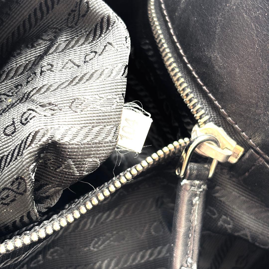 希少美品 プラダ トートバッグ 三角ロゴ 白タグ 肩掛け A4可 ユニセックス