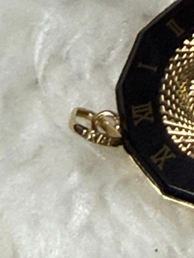 K18 日本製ゴールド 馬＆イリュージョン リバーシブルペンダント（トップのみ）