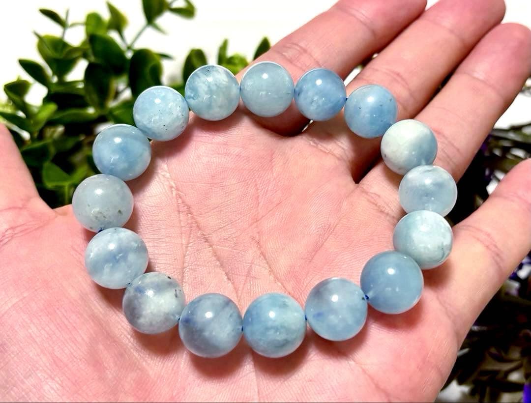 ピスタチオ　究極品質　神々が創りし青の宝石　幻のヒマラヤブルーアクアマリン