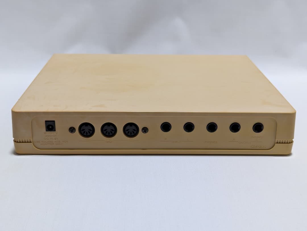 Roland CM-300　GS SOUND MODULE　シンセサイザー　音源