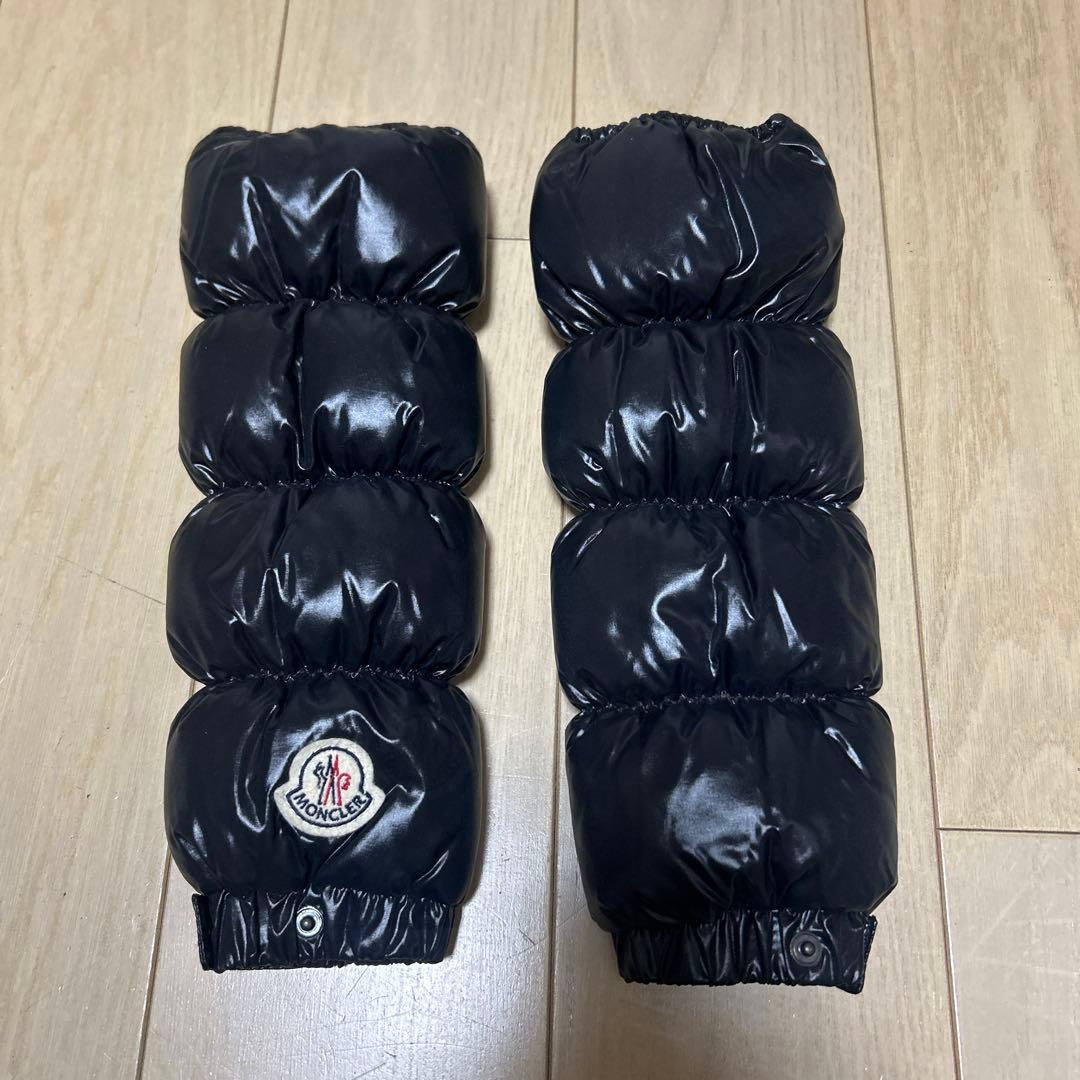 MONCLER ブラック アームカバー