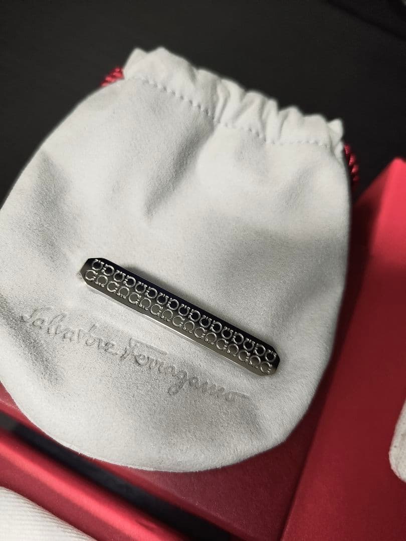 フェラガモ　ネクタイピン　ベルトバックル　3点セット　新品未使用！