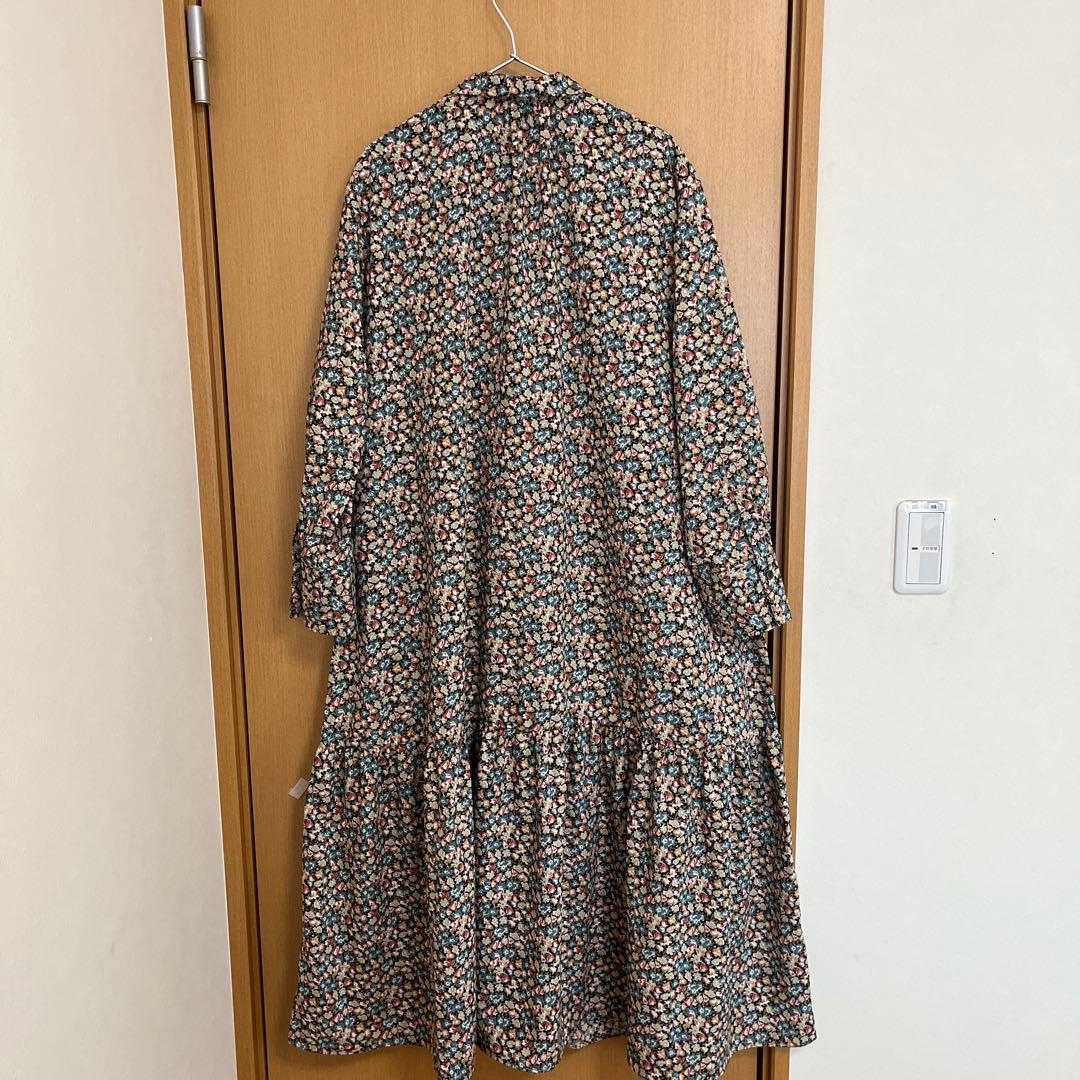 北欧、暮らしの道具店　小花柄ワンピース