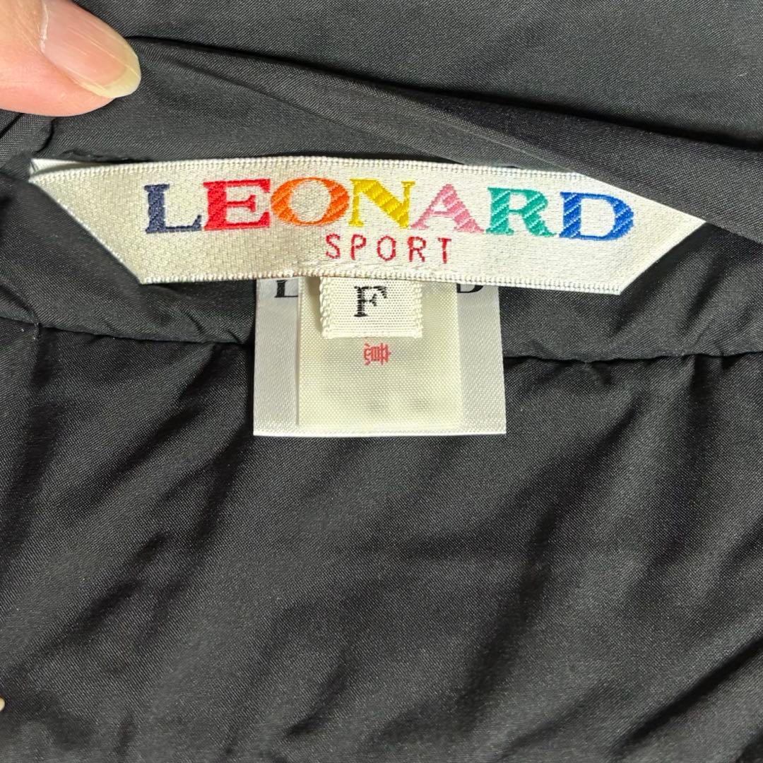 レオナール リバーシブル ダウンベスト 花柄 ロゴ刺繍