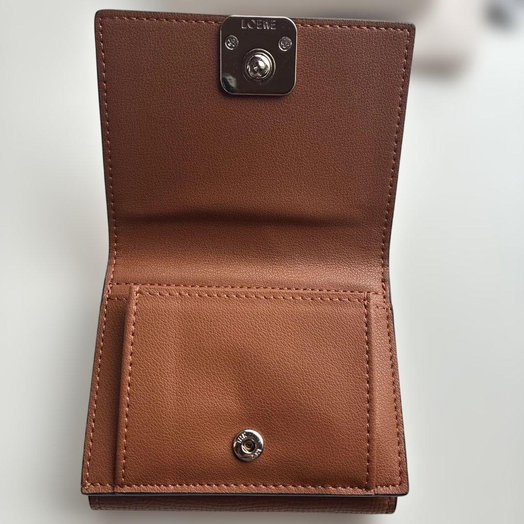LOEWE 三つ折り財布 ベージュ
