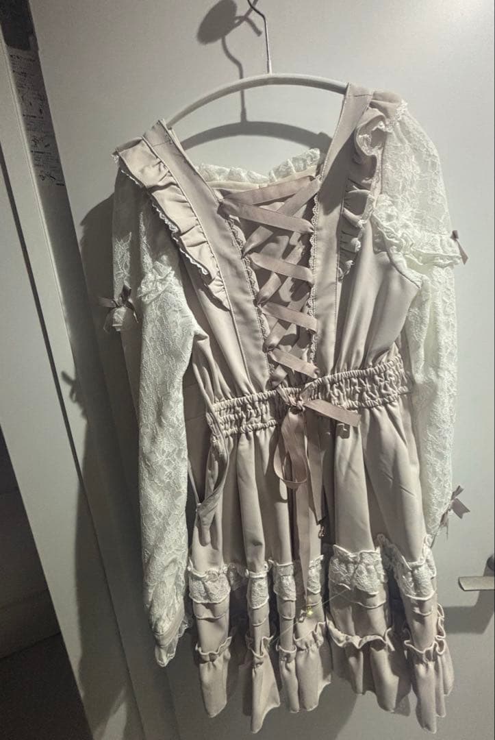 ティアラリボンティアードワンピース