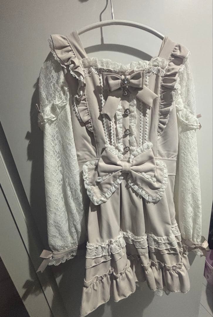 ティアラリボンティアードワンピース