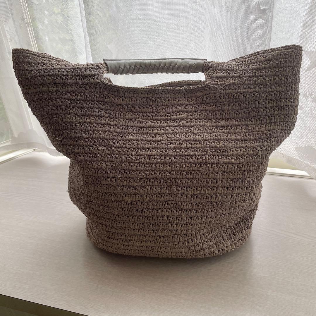 HELEN　KAMINSKI　ラフィア　レザー　グレーかごバッグ フリンジ付き