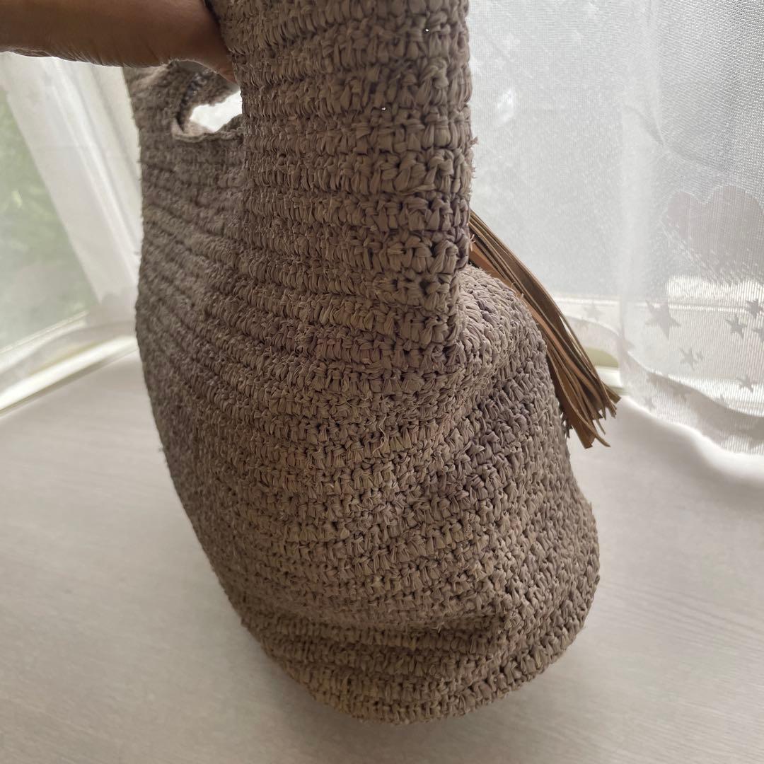 HELEN　KAMINSKI　ラフィア　レザー　グレーかごバッグ フリンジ付き