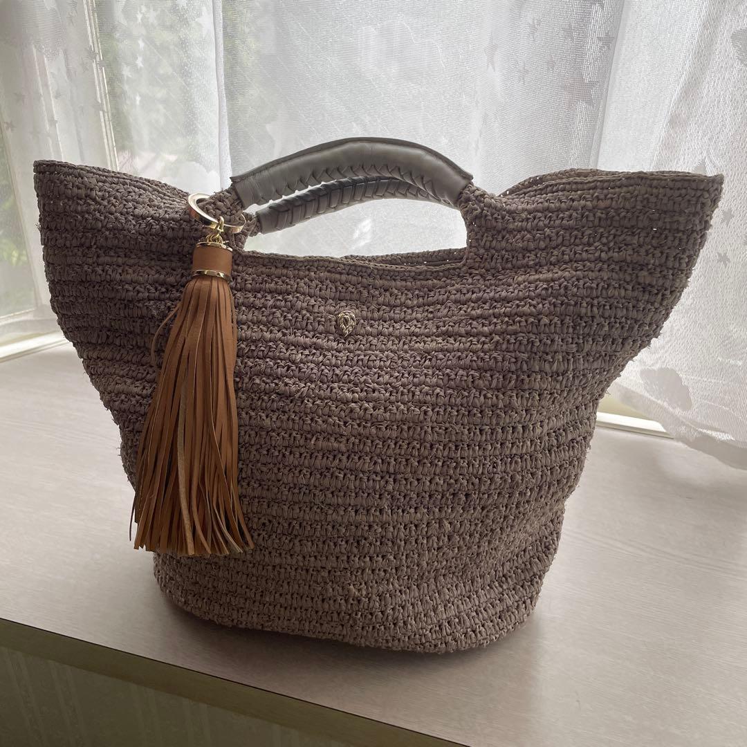 HELEN　KAMINSKI　ラフィア　レザー　グレーかごバッグ フリンジ付き