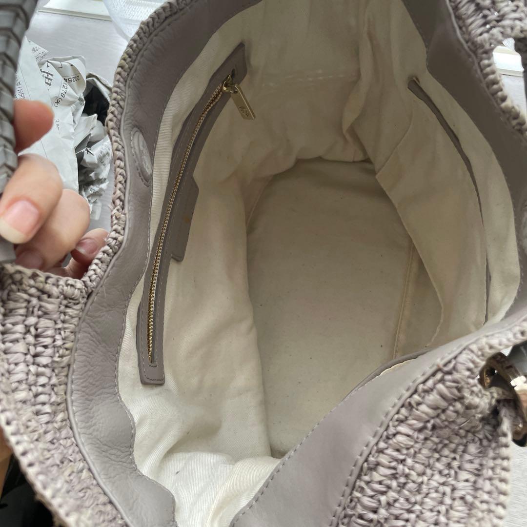 HELEN　KAMINSKI　ラフィア　レザー　グレーかごバッグ フリンジ付き