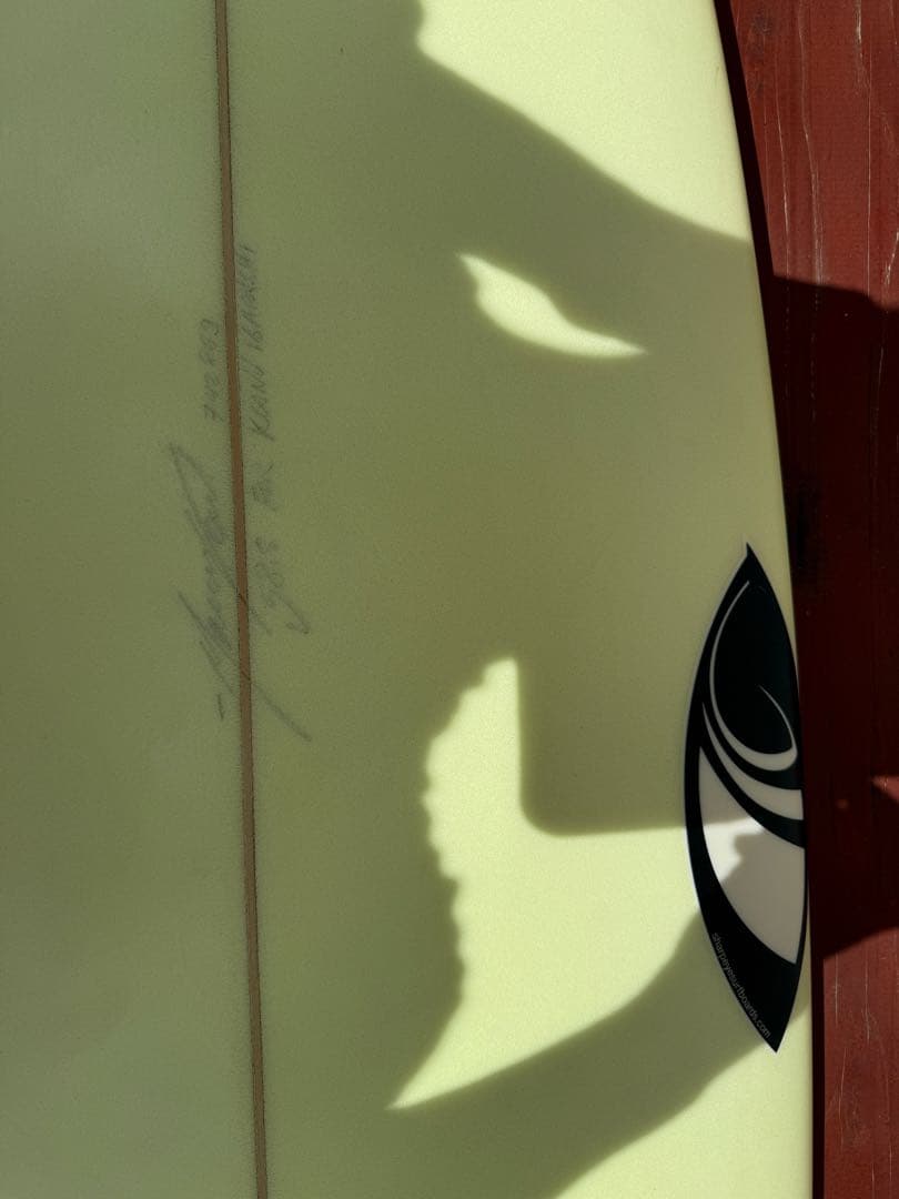 シャープアイ　Inferno FT 5'8\" ライダー(キアヌ五十嵐選手)使用