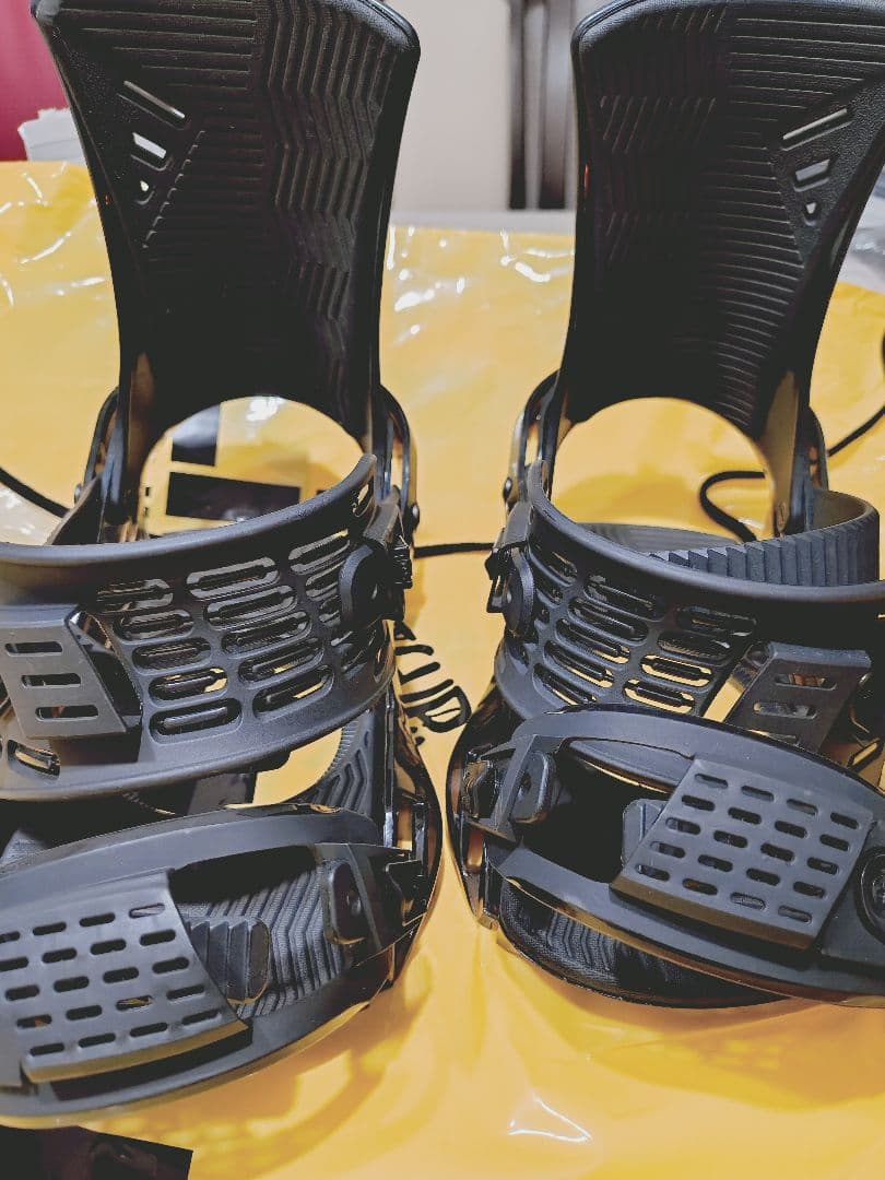 スノーボード ビンディング ブラック