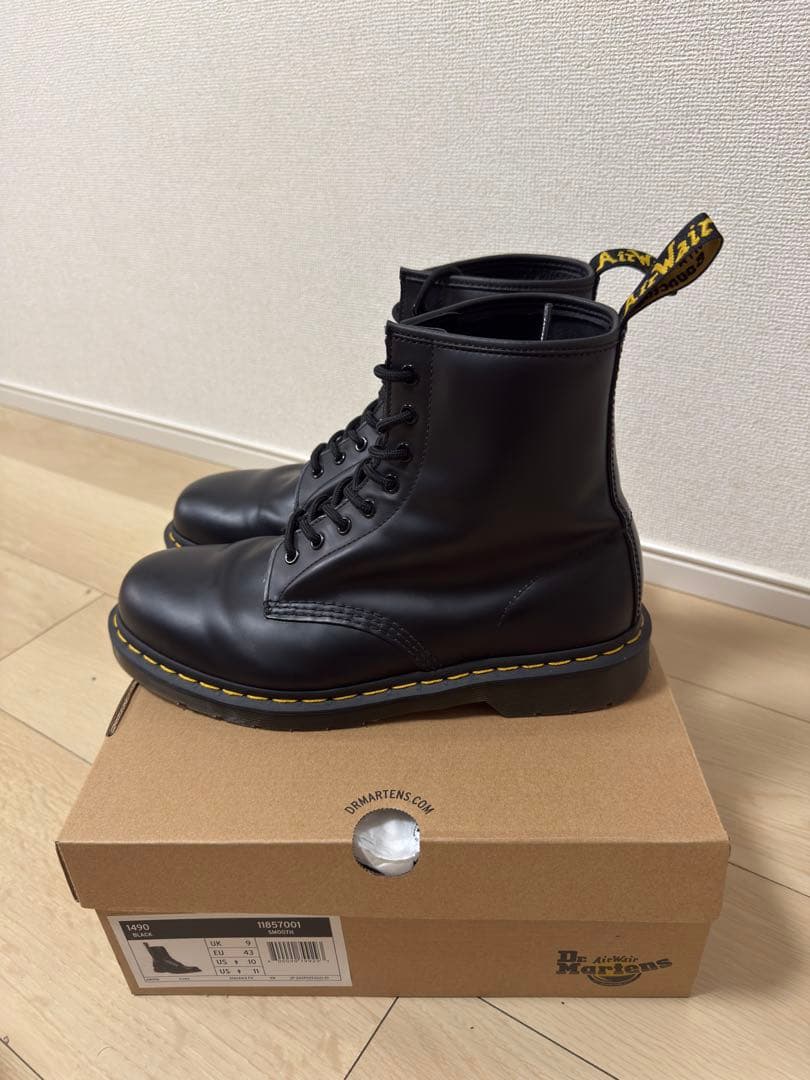 靴 Classic Dr. Martens 8-Eye Boots - Black