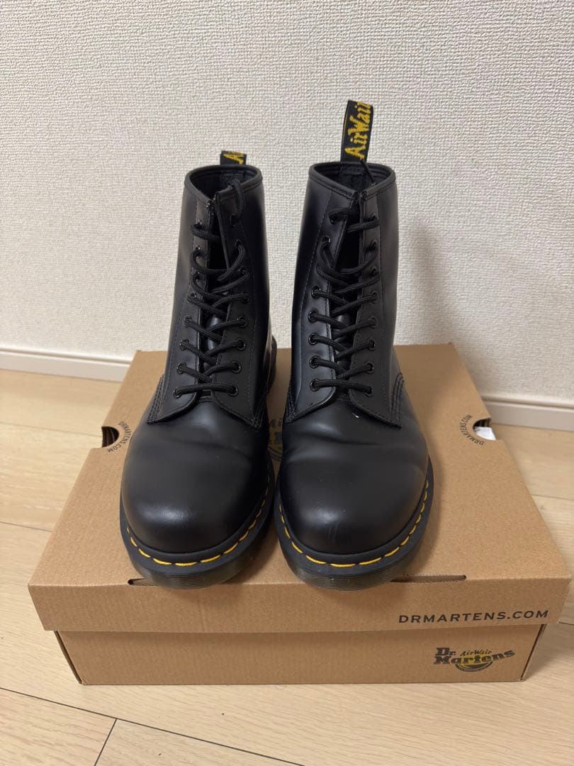 靴 Classic Dr. Martens 8-Eye Boots - Black