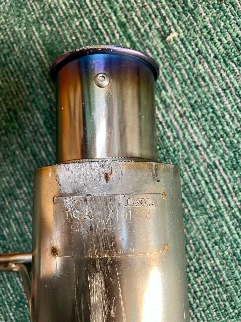 ホンダ スパイク・フリードから取り外したマフラーです。