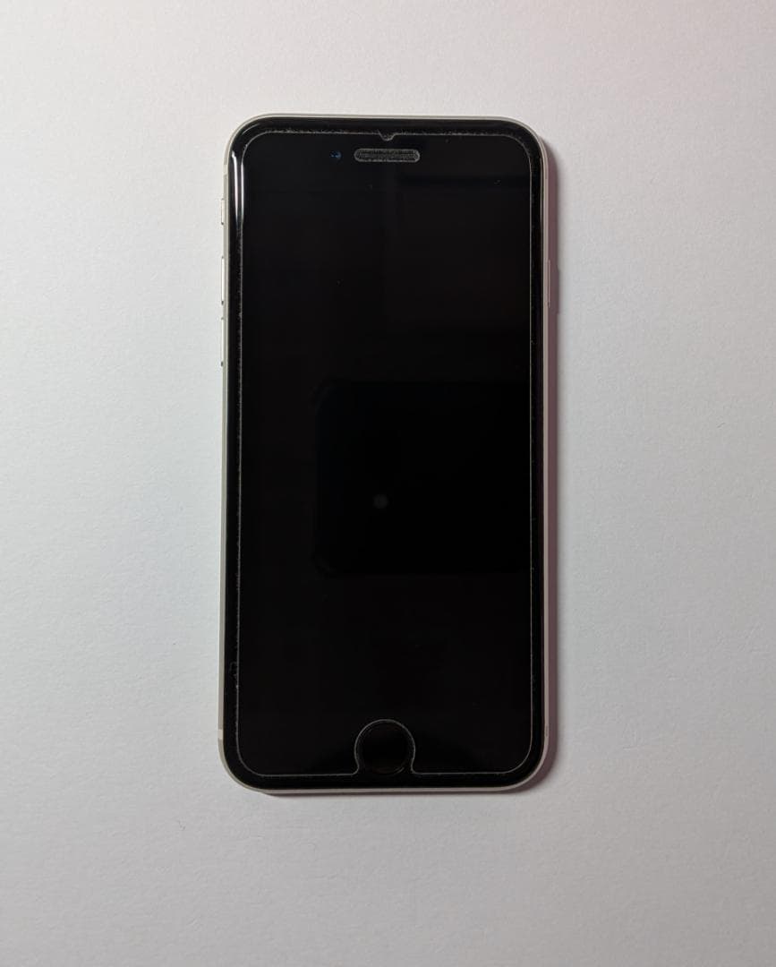 iPhone SE 第3世代 64GB スターライト SIMフリー 92%