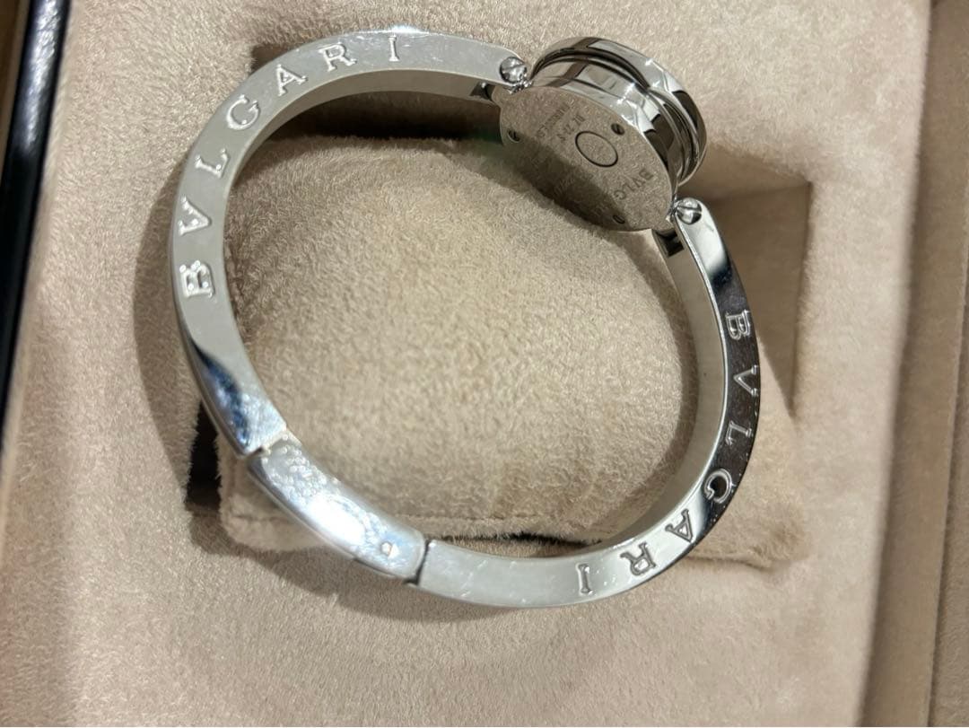 ブルガリ　　ビーゼロワン　限定