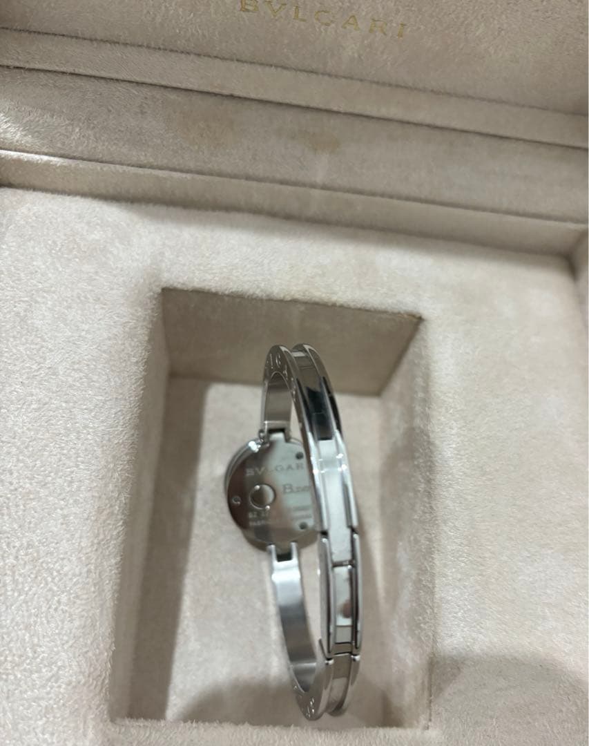 ブルガリ　　ビーゼロワン　限定