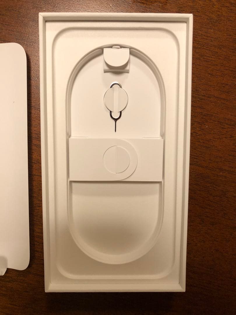 iPhone 16e ブラック 128GB アップル Apple