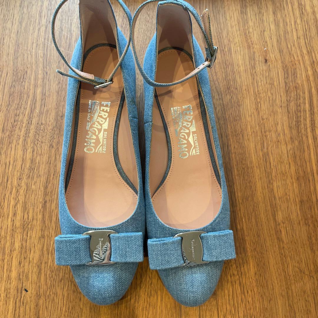 Ferragamo デニムパンプス 青 5cmヒール