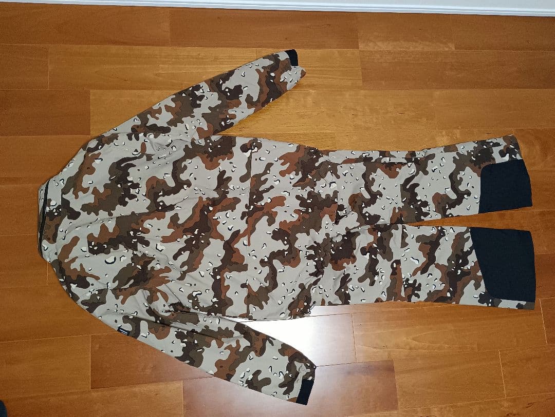 超美品！HOLDEN ジャケット & ビブパンツセット