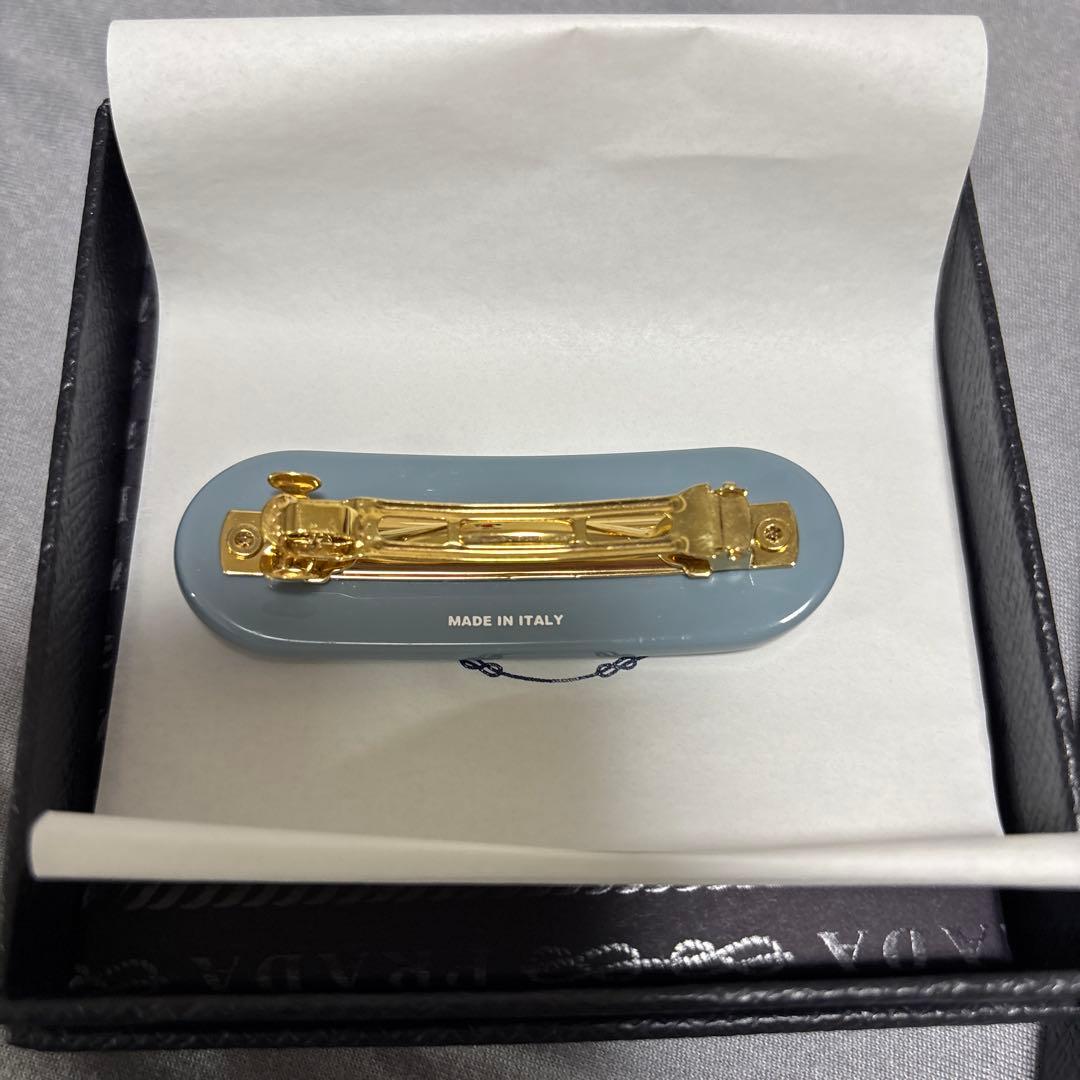 PRADA プレックス ヘアクリップ ブルー