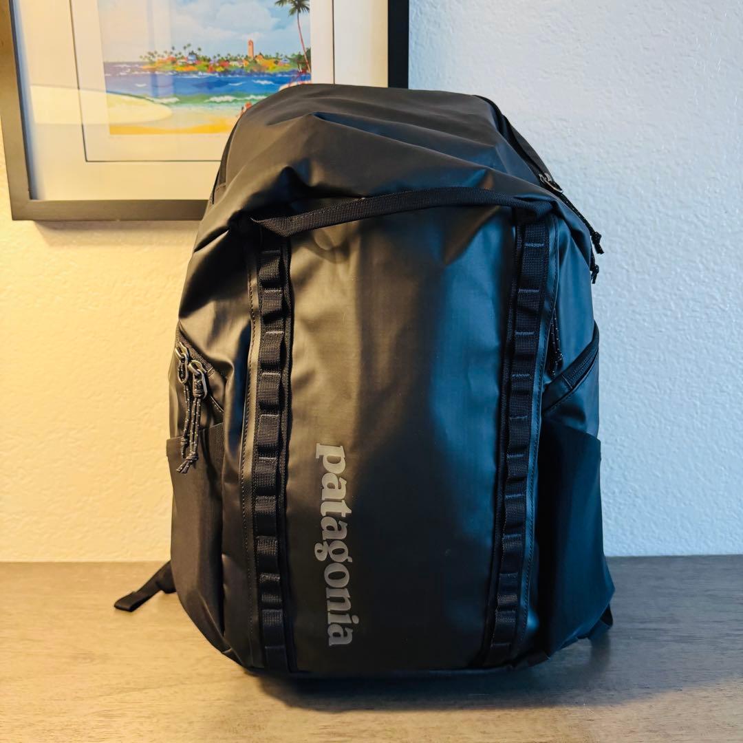 パタゴニア　ブラックホール　パック　32L 黒　新品未使用