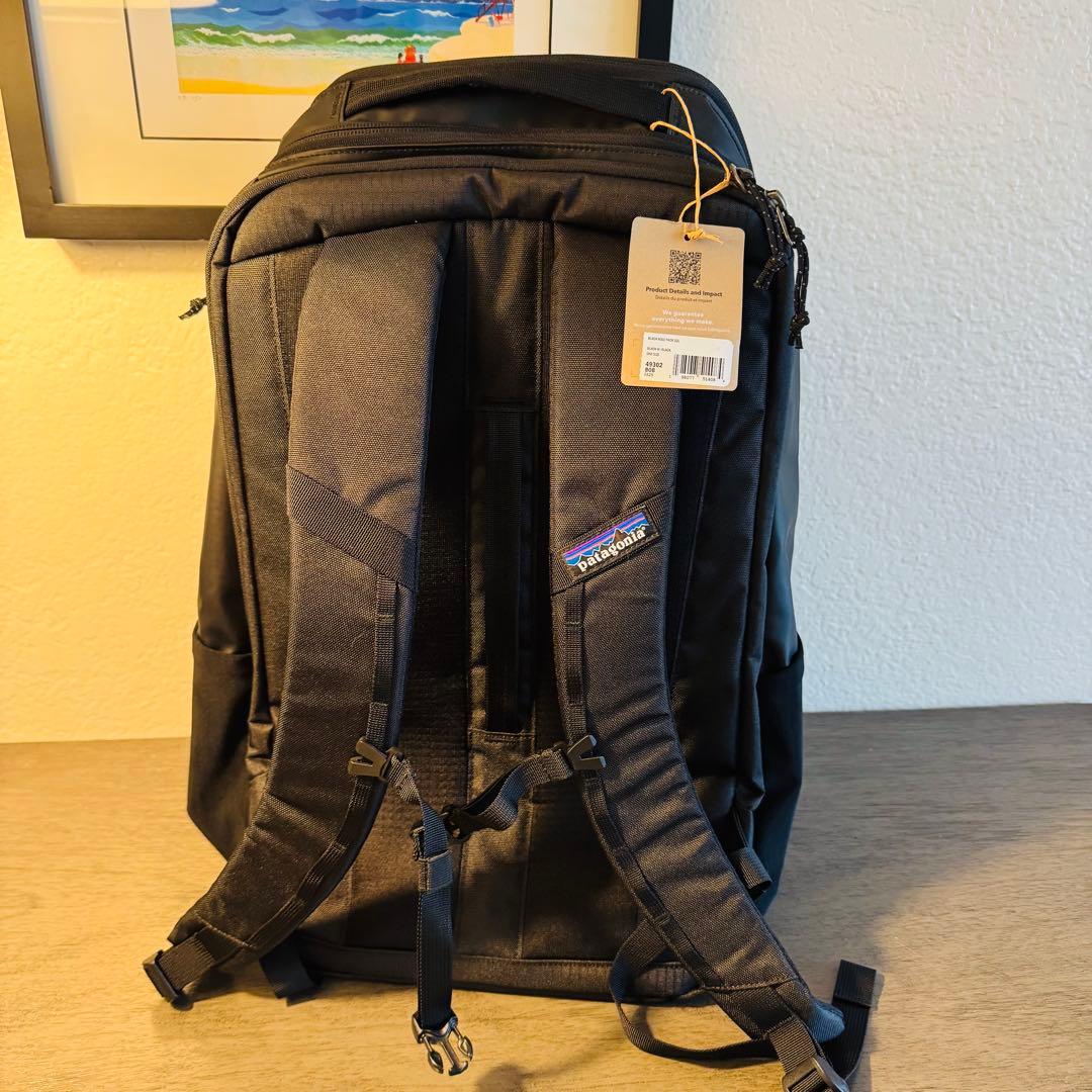 パタゴニア　ブラックホール　パック　32L 黒　新品未使用