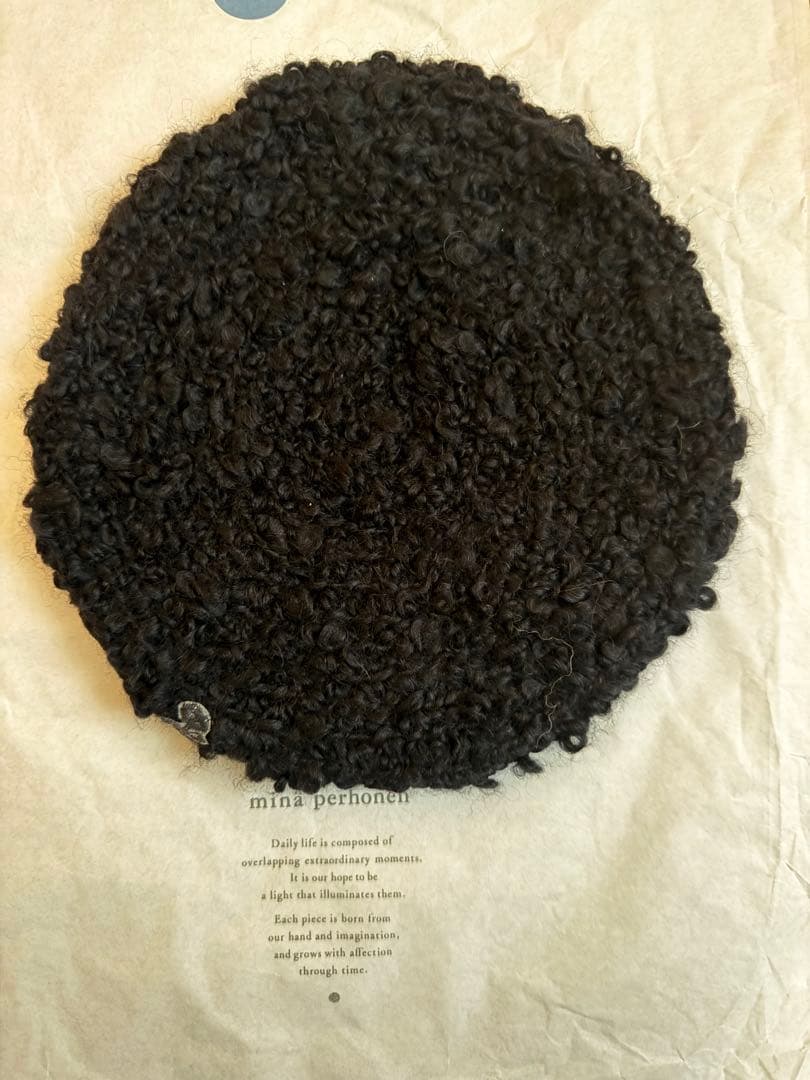 ミナペルホネン　wolf &flower ベレー帽　ネイビー