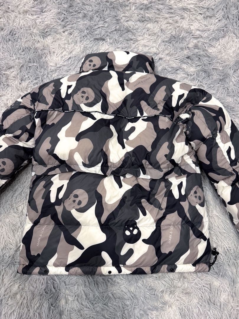 MARK&LONA リバーシブル ダウンジャケット レディース