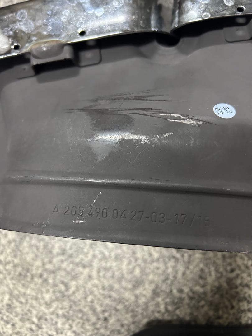 a*a様 メルセデスベンツ　AMG 純正マフラーカッター？