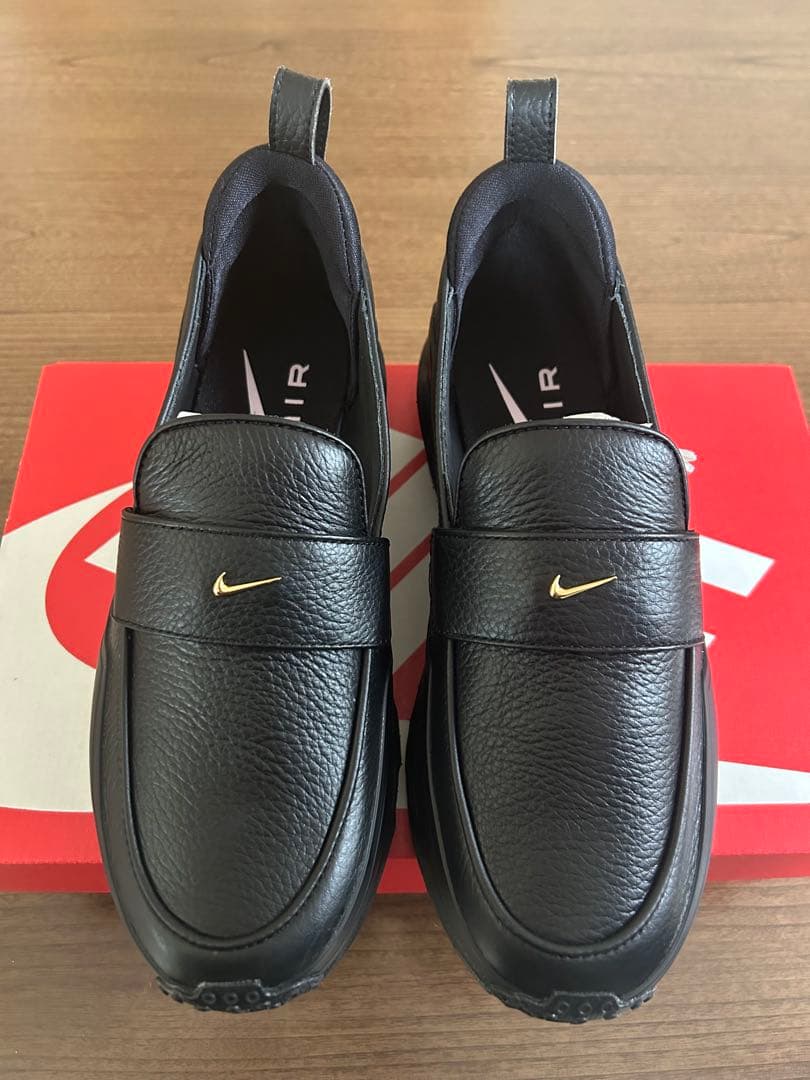 新品　Nike ウィメンズ Black エアマックスフェノメナ