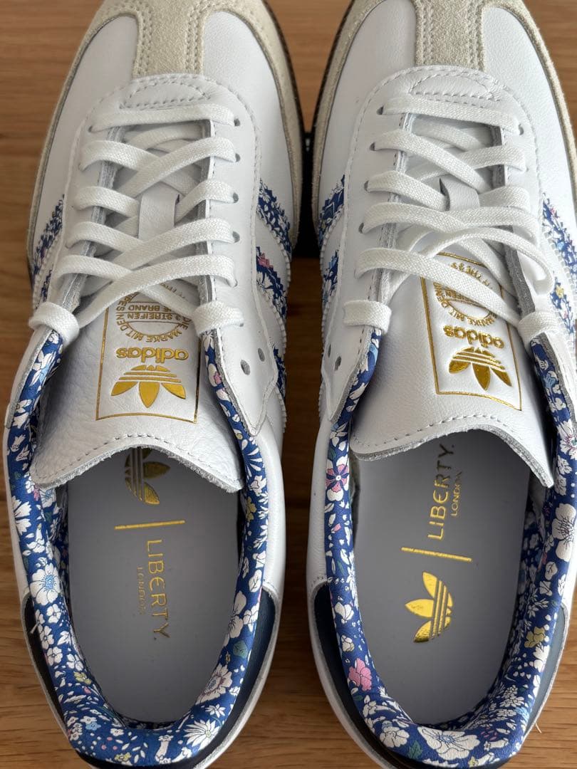 【訳あり新品未使用】adidas SAMBA LIBERTY 24.5cm