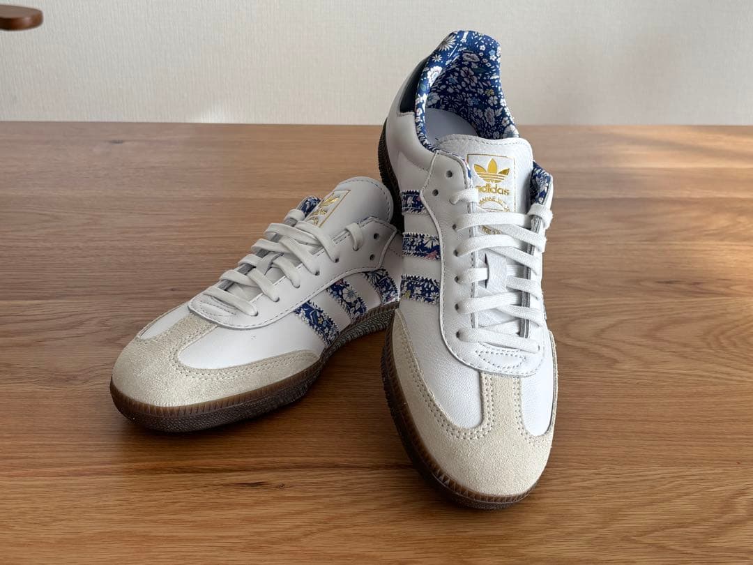 【訳あり新品未使用】adidas SAMBA LIBERTY 24.5cm