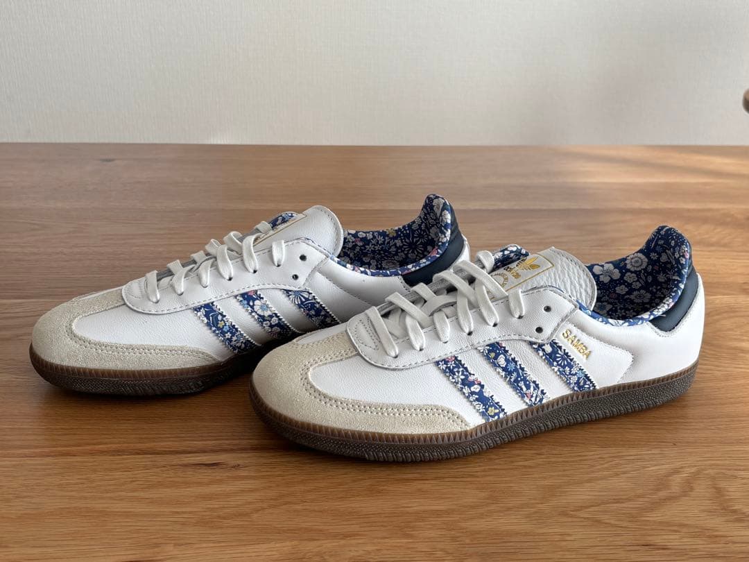【訳あり新品未使用】adidas SAMBA LIBERTY 24.5cm