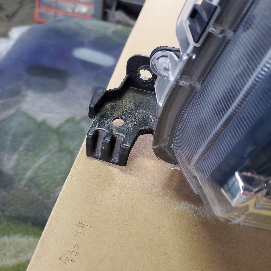 ダイハツ、ハイゼット左ヘットライトユニット