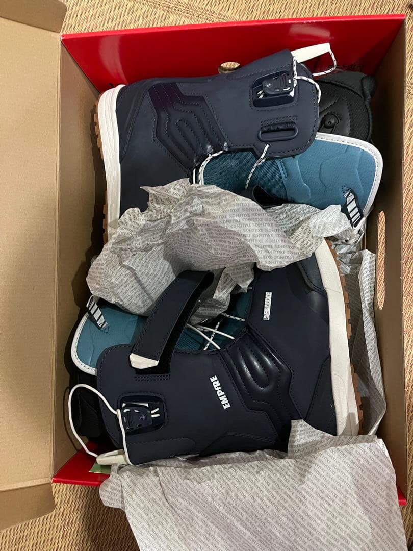 ディーラックス エンパイア EMPIRE 2023-2024 DEELUXE