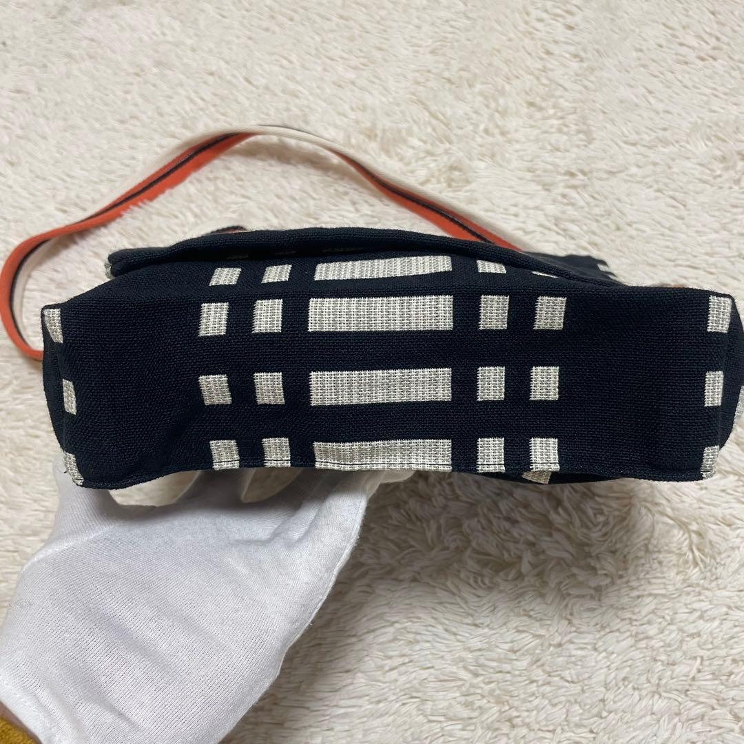 未使用品　ヨハンナグリクセン Viktor Bag斜めがけバッグ ドリスブラック