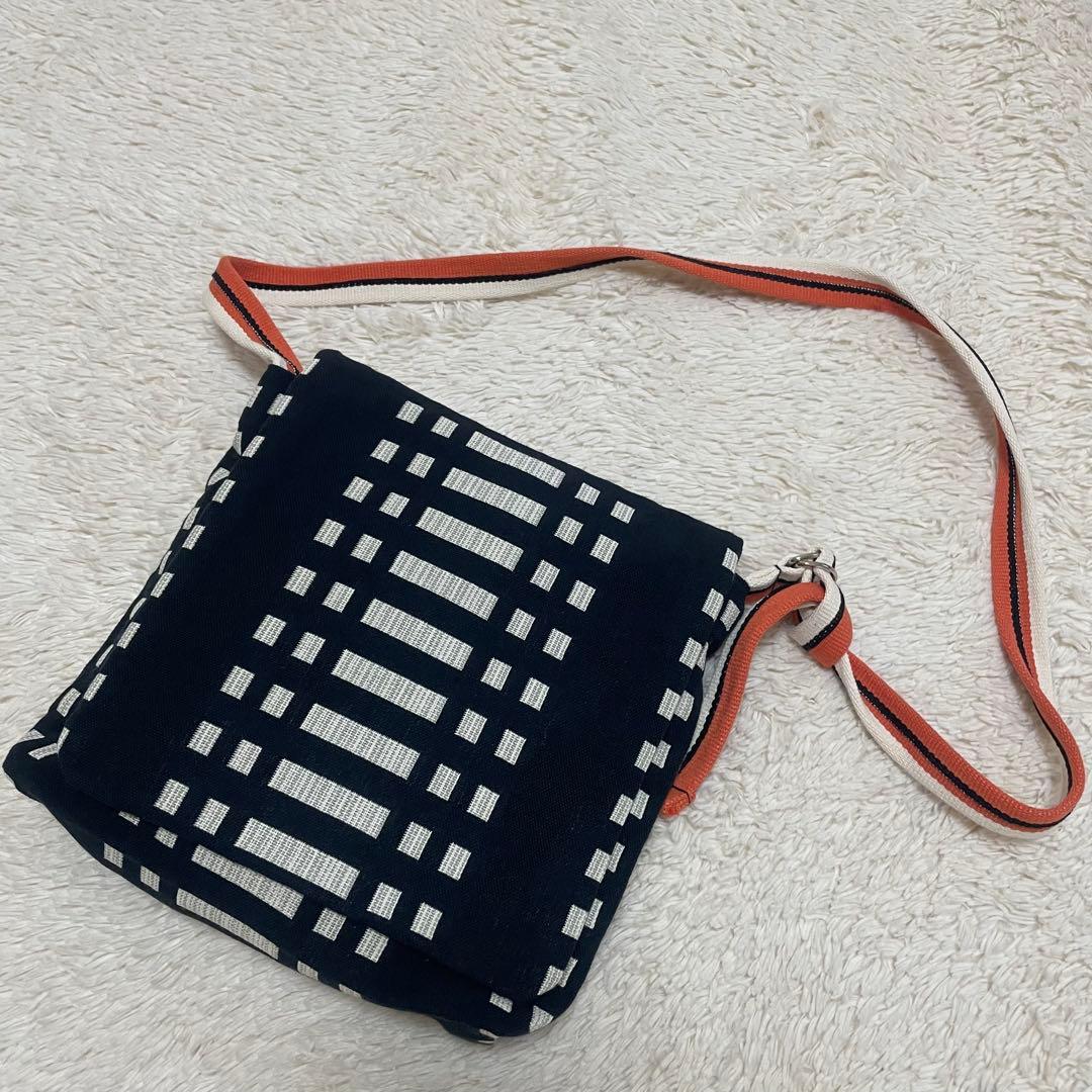 未使用品　ヨハンナグリクセン Viktor Bag斜めがけバッグ ドリスブラック