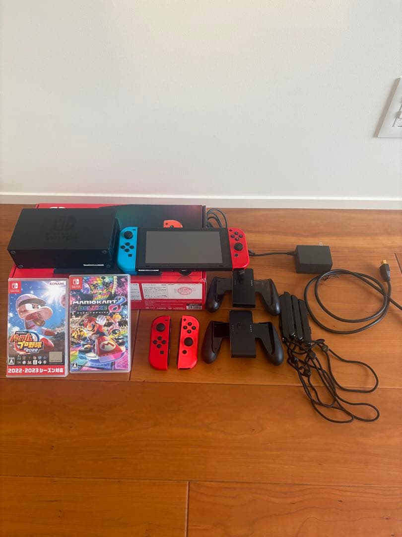 ニンテンドースイッチ　 マリオカート8デラックス他ソフト1本付き