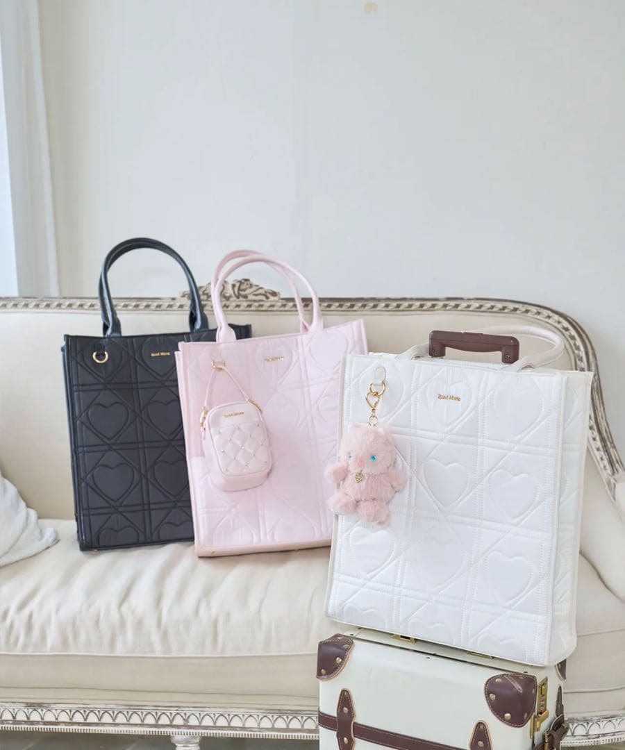 Rosé Muse Heart quilted lightweight tote