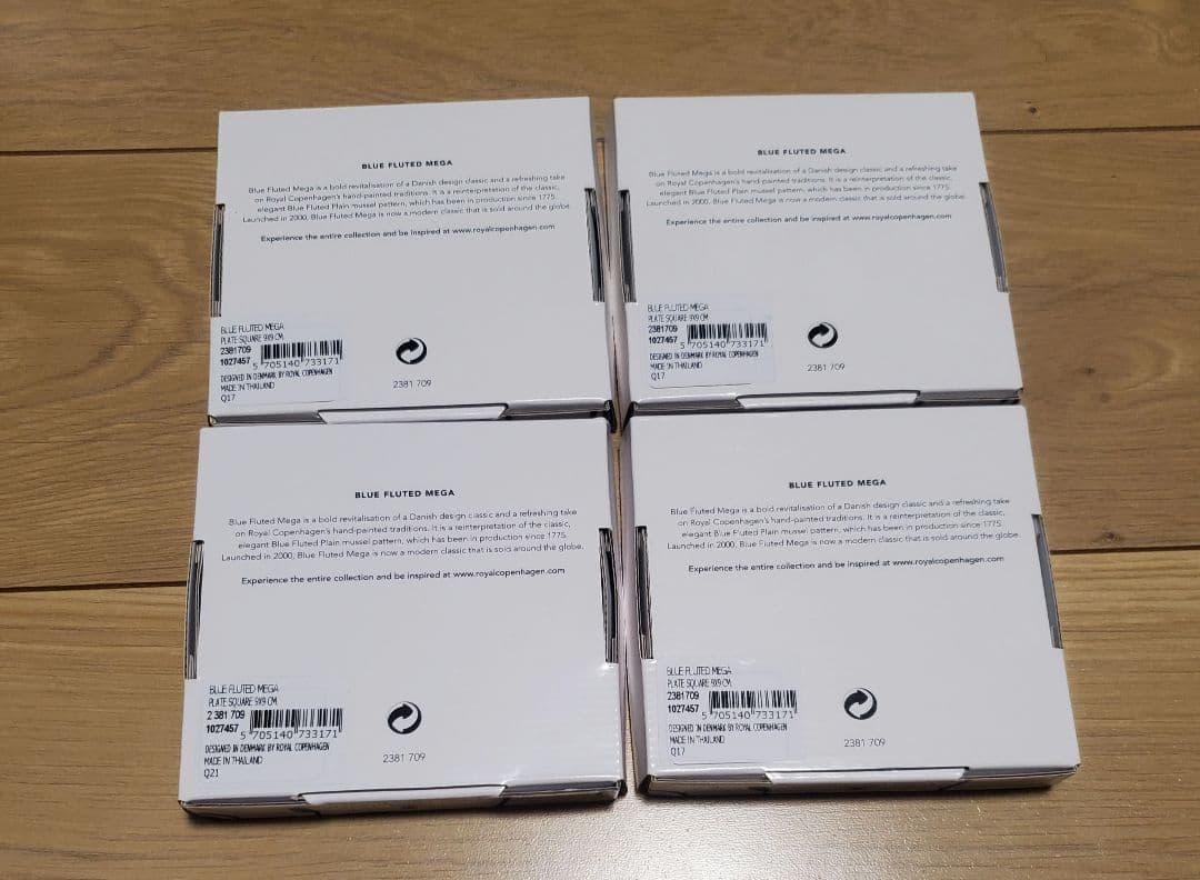   メガスモールスクエアディッシュ 4枚セット