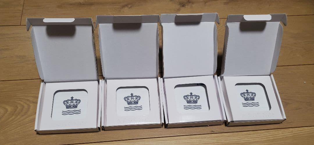   メガスモールスクエアディッシュ 4枚セット